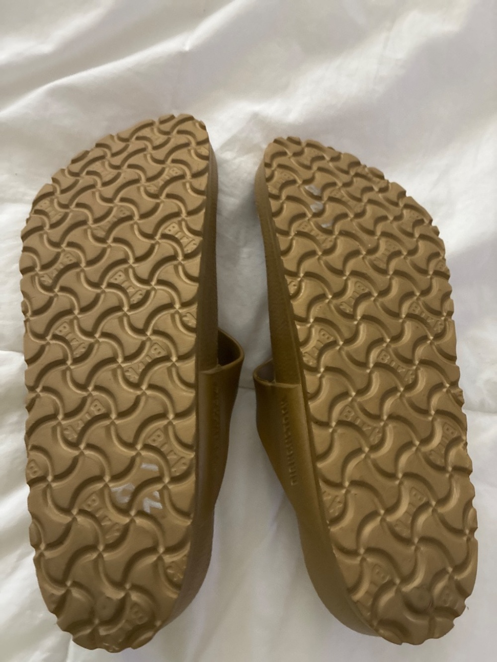 Sandals - Picture 3 of 4